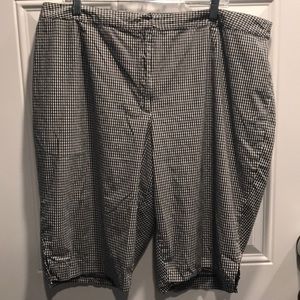 4/$20🌟Women’s plaid walking shorts 24W